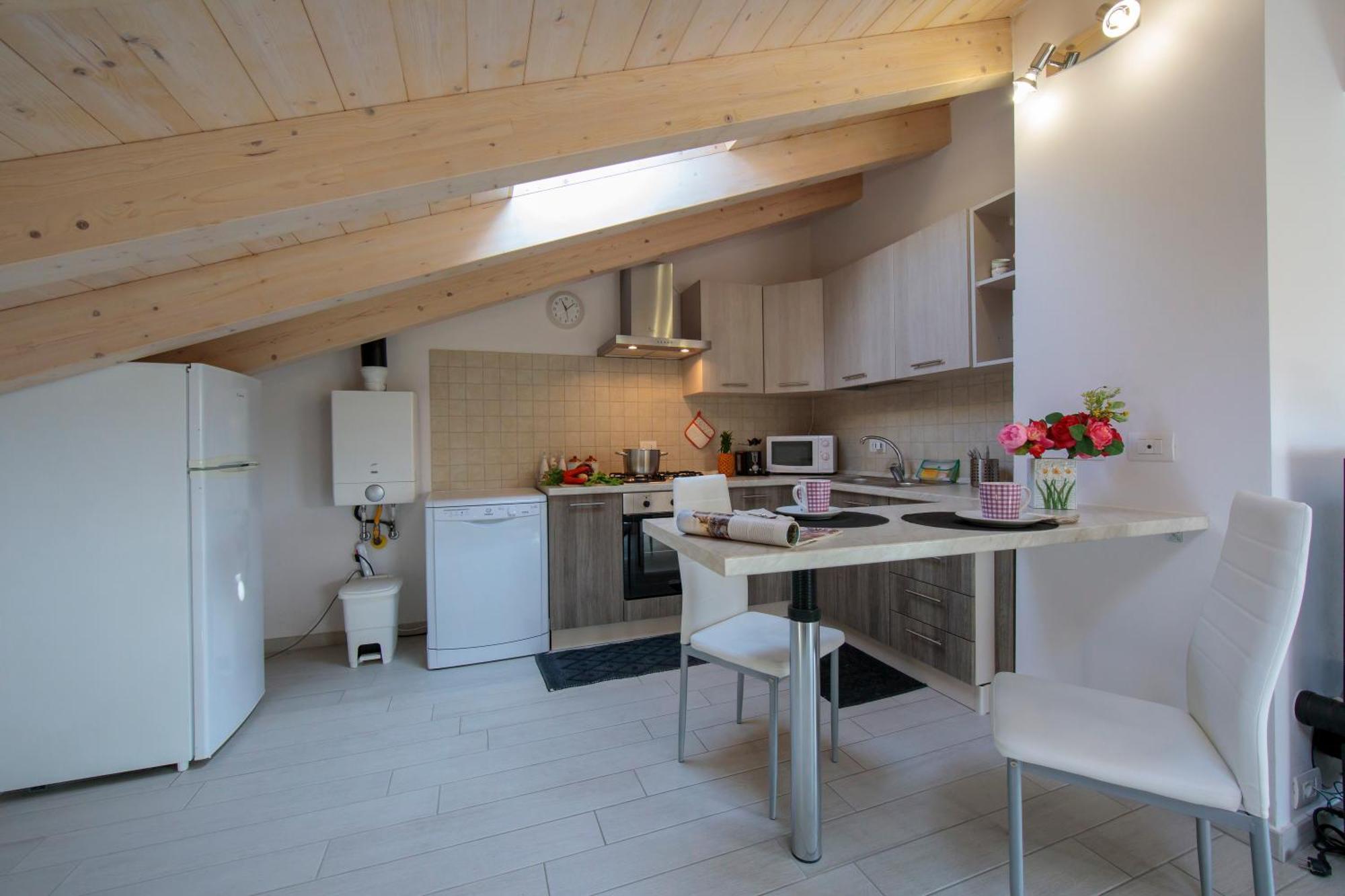 Silver Lake Apartment - Happy Rentals Angera Exterior foto